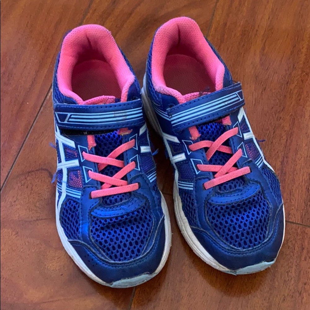Asics sneakers Athletic Running Shoes Girls Size 1